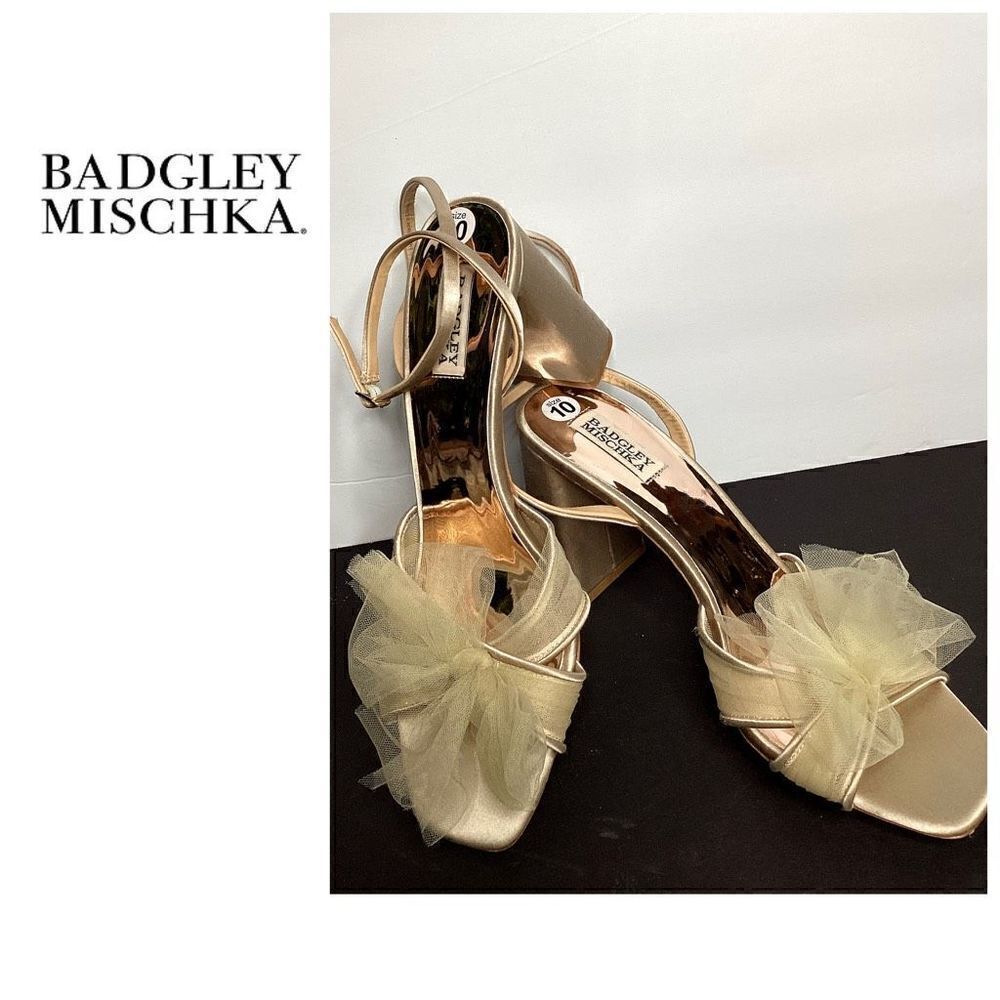 New. Badgley Mischka champagne shoes. Size 10. Retails $240